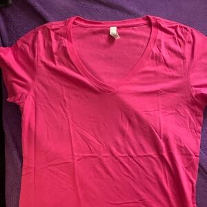 Women’s Ideal T V-neck Tee